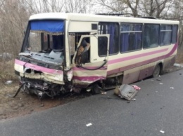 Один человек погиб, еще семеро пострадали в ДТП в Черкасской области
