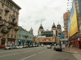 Пробки в Киеве не превышают 1 балл, синоптики обещают 3 градусов тепла
