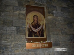 Николаевцев на Набережной теперь снова встречает икона Богородицы