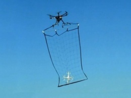 Японцы придумали как ловить дроны
