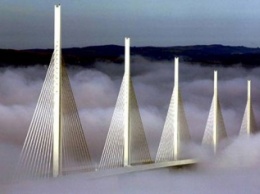 Самый высокий автомобильный мост в мире