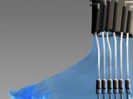 Созданы носки, вырабатывающие электричество из мочи