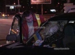 ДТП в Киеве: на Перова-Ватутина не разминулись ВАЗ и Opel - пострадала женщина. ФОТО