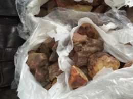 Через аэропорт "Борисполь" гражданин Китая пытался вывезти 6 кг янтаря