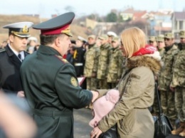 В Одессе вдовам украинских бойцов передали 6 квартир и премии в сумме 15 тыс. грн