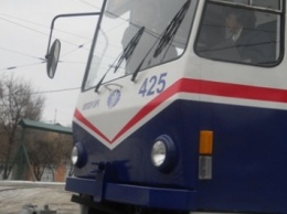 В Запорожье курсирует "юбилейный" трамвай