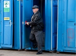 Запорожский депутат заинтересовался общественными туалетами