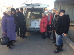 Григорян помог продуктами питания вынужденным переселенцам, проживающими в Вознесенске