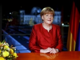 Меркель в новогоднем обращении: Интеграция беженцев принесет выгоду Германии