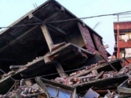 Четверо погибли, сто человек пострадали в результате землетрясения Индии