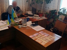 В Черниговской области председателя сельсовета поймали на взятке