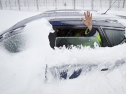В Одесской области шесть человек в минивэне застряли в снежном заносе