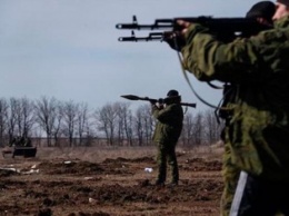 Наблюделей ОБСЕ в Коминтерново снова сопровождали вооруженные боевики