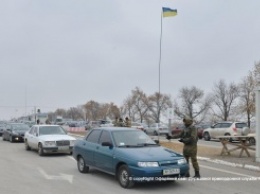 В зоне АТО мужчина на себе пытался провезти 100 тыс. грн в оккупированный Донбасс