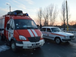 В Днепропетровске местные жители спасли детей, которые провалились под лед