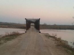 На Снигиревщине депутат облсовета отремонтировал дорогу и мост между селами