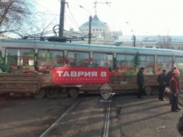 В Одессе трамвай сошел с рельсов и задавил прохожего