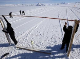Военные и ученые сыграли в футбол в Антарктиде