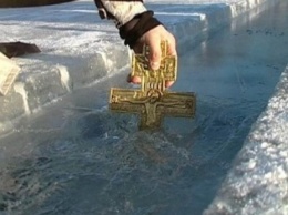 На Крещение киевлянам раздадут святую воду