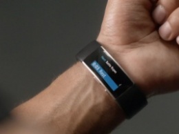 Microsoft предлагает менять Apple Watch на смарт-браслеты собственного производства