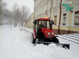 Городская власть отчитывается: на расчистку улиц Николаева выведена снегоуборочная техника