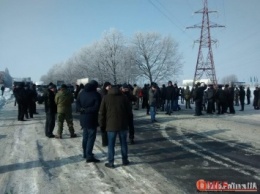 В Полтаве бойцы АТО перекрыли трассу Киев-Харьков