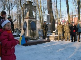 В Люблине украинские офицеры ЛитПолУкрбрига почтили память воинов армии УНР
