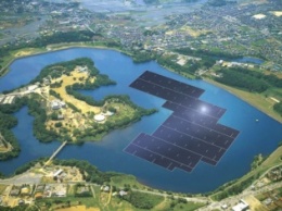 В Японии началось строительство плавающей солнечной электростанции