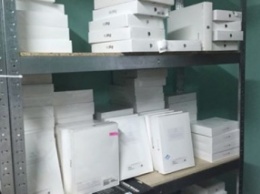 В Киеве изъяли более тысячи единиц контрабандной продукции Apple на 6,5 млн грн