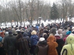 В сети появились фото с митинга в Луганске против Плотницкого