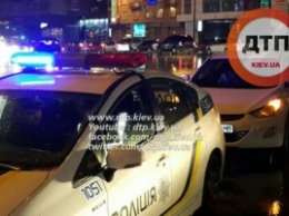 На площади Победы таксист сбил ребенка