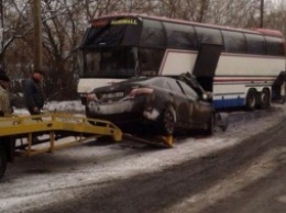 В Краснодоне столкнулись автобус и иномарка: двое погибших (ФОТО, 18+)