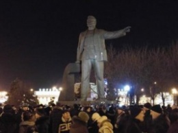 По факту сноса памятника Петровскому в Днепропетровске открыто уголовное производство