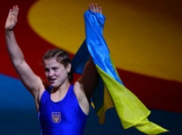 Украинки получили "золото" и "серебро" борцовского турнира в Софии