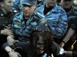 Акцию протеста в Москве разогнали экскаватором