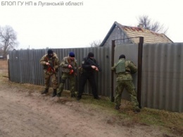 Спецназовцы в Луганской области провели рейд в поисках боевиков (ФОТО)