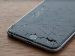 Apple запустит программу обмена разбитых iPhone