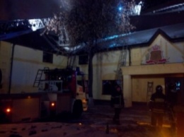 В Москве из-за пожара в ресторане эвакуировали около 100 человек