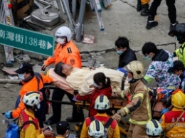 Число жертв землетрясения на Тайване превысило 30 человек