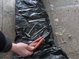 У жительницы Николаева участковые изъяли наркотики и самодельное оружие