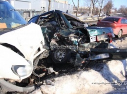 ДТП в Кривом Роге: Ford Transit протаранил ВАЗ-2110 - пострадали двое. ФОТО