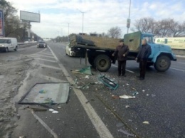 Под Киевом маршрутка врезалась в грузовик, пострадали 4 человека
