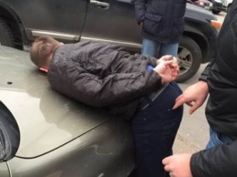 СБУ задержала на взятке двух инспекторов Обуховского отдела полиции