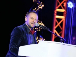 Павел Табаков представил чувственный клип на песню «Я не можу тебе забути»