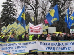 Непрозрачная политика: Яценюк остался, кризис углубляется