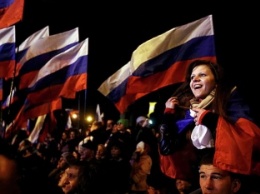 Беглая журналистка: Во время Русской весны радость на улицах Симферополь выражали "переодетые российские военные"