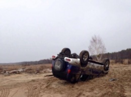 В Ровенской области копатели янтаря перевернули автомобиль СБУ