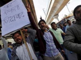 В Индии власти задействовали армию против протестующих, которые перекрыли водоснабжение столицы