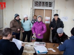 «Восток SOS» привез гуманитарную помощь в Тошковку (ФОТО)