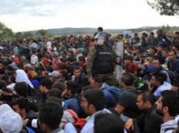 Еврокомиссар призвал Турцию и ЕС договориться в отношении мигрантов